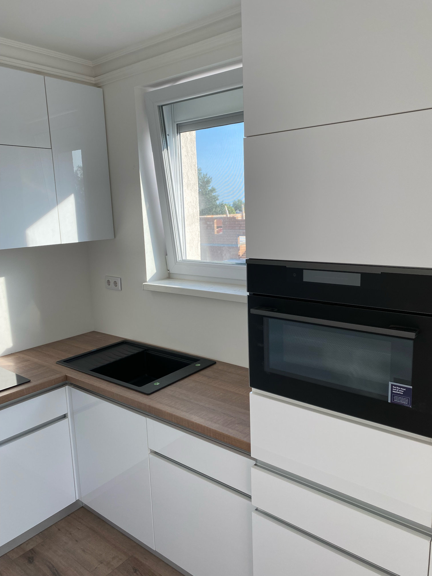 Magasfényű fehér golával