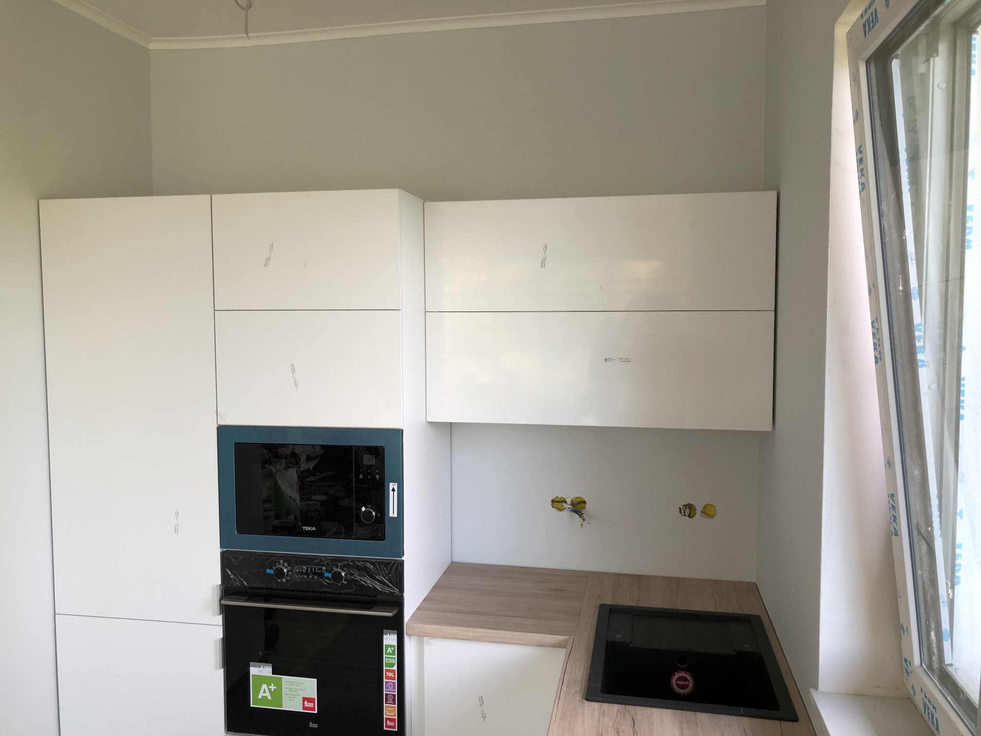 Matt fehér minimál